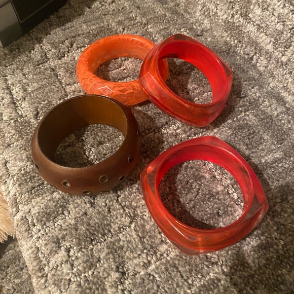 4 vintage, bangles, size small🔘🔘🔘🔘 - Picture 1 of 9